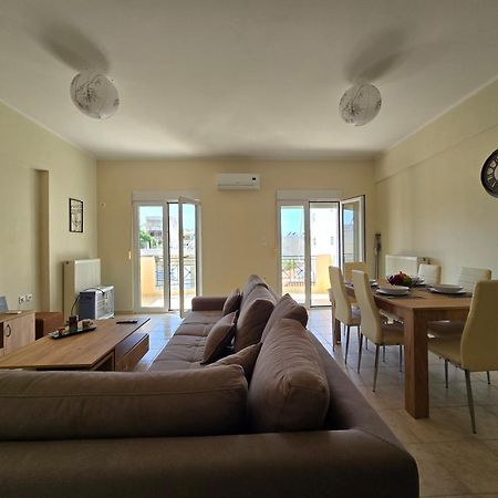 Maria Beach Apartement In Korinth! エクステリア 写真