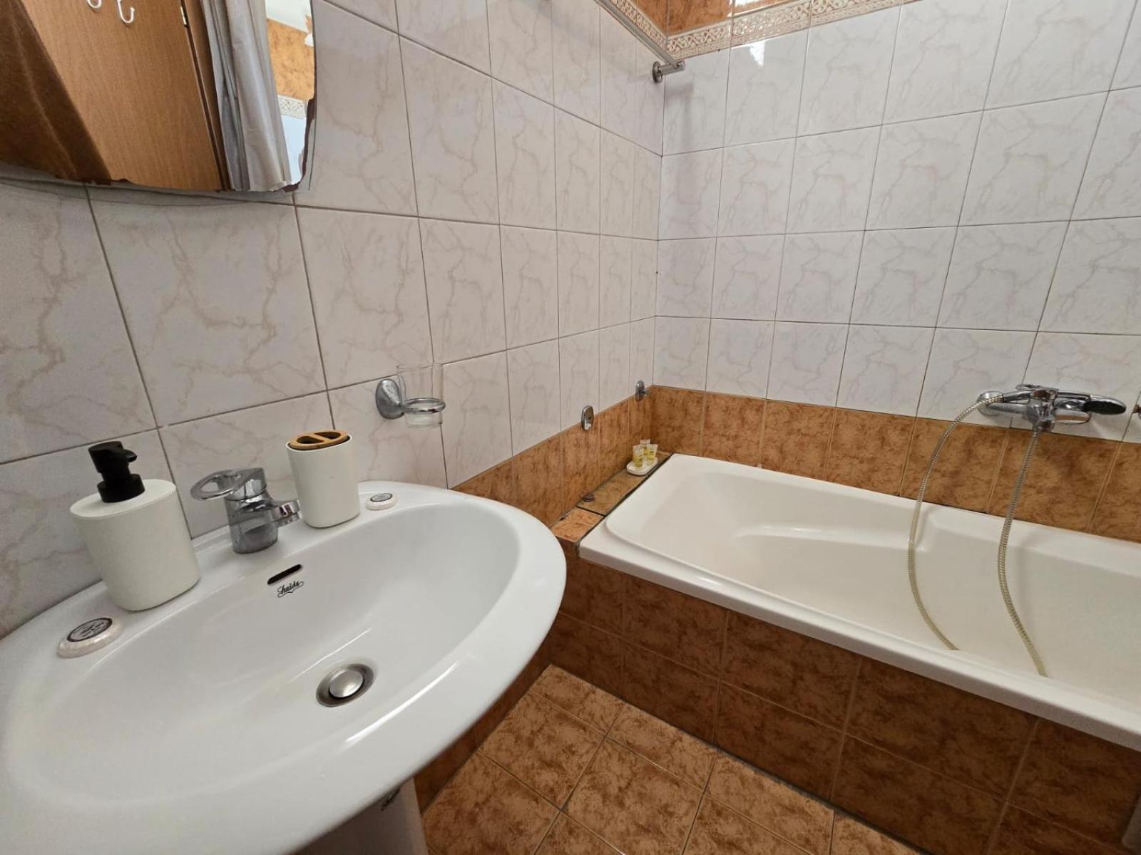 Maria Beach Apartement In Korinth! エクステリア 写真